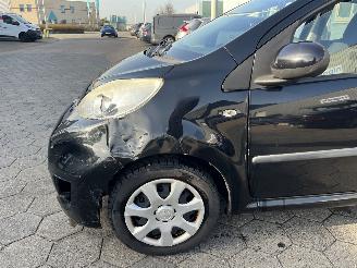 Peugeot 107 1.0-12V Sublime picture 8