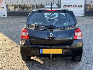 Renault Twingo 1.2-16V Dynamique picture 5