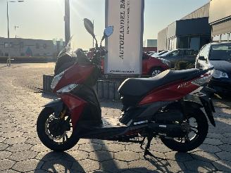 krockskadad bil bromfiets Sym  Jet 14 2021/8