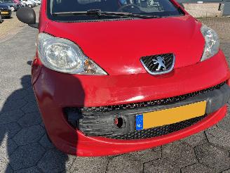 Peugeot 107 1.0-12V XR picture 10