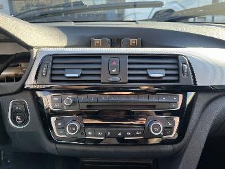 BMW 3-serie 320i Corporate Lease High Executive picture 17