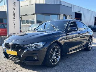 krockskadad bil auto BMW 3-serie 320i Corporate Lease High Executive 2017/10