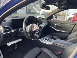 BMW 3-serie 330e M xDrive pano picture 15