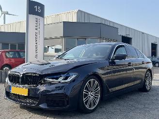 skadebil auto BMW 5-serie 530d xDrive High Executive 2017/6