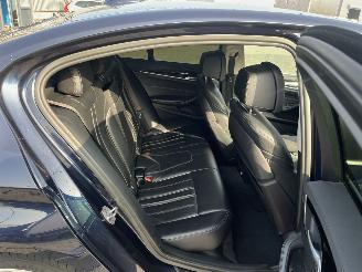 BMW 5-serie 530d xDrive High Executive picture 10