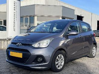 skadebil auto Hyundai I-10 1.0i i-Motion Comfort 2015/1