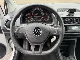 Volkswagen Up! 1.0 picture 16