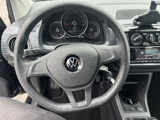 Volkswagen Up! 1.0 picture 16