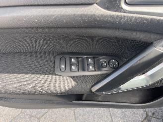 Peugeot 308 SW 1.2 PureTech Blue Lease Executive picture 15