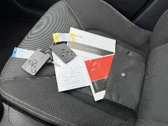 Renault Clio Estate 0.9 TCe Night&Day picture 19