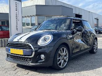 Vaurioauto  passenger cars Mini Cooper 1.5 Cooper Marylebone 2016/7