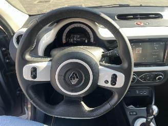 Renault Twingo Z.E. R80 Intens picture 15