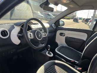 Renault Twingo Z.E. R80 Intens picture 12
