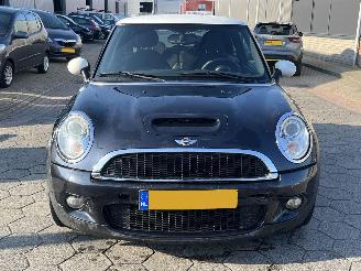 Mini Cooper S 1.6 Cooper S Chili NAP!!! ORIGINEEL NL AUTO picture 2