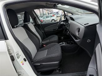 Toyota Yaris 1.5 Hybrid Dynamic picture 14