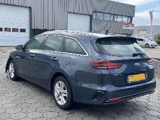 krockskadad bil auto Kia Ceed 1.0 T-GDi DynamicLine 2019/1