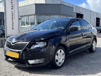 skadebil auto Skoda Rapid 1.2 TSI Greentech Elegance Businessline 2014/1
