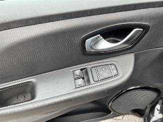 Renault Clio Estate 0.9 TCe Zen picture 13