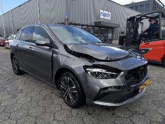 Mercedes B-klasse 250 e Star Edition AMG Line Plus picture 3