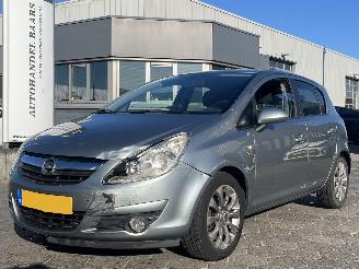 Unfallwagen Opel Corsa 1.4-16V \'111\' Edition 2010/10