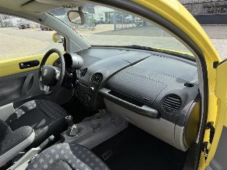 Volkswagen Beetle 2.0 Highline picture 14