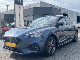 Schadeauto Ford Focus 1.0 EcoBoost Hybrid ST Line X Business 2021/10