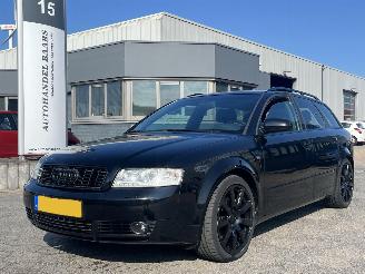uszkodzony samochody osobowe Audi A4 Avant 3.0 quattro Pro Line 2003/10