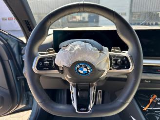 BMW 5-serie Touring 550e xDrive picture 20