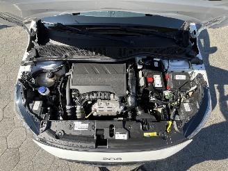 Peugeot 208 1.2 PureTech Active Pack picture 7