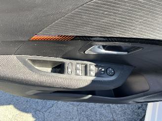 Peugeot 208 1.2 PureTech Active Pack picture 14