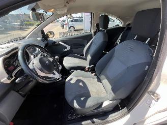 Ford Ka 1.2 Titanium X picture 11