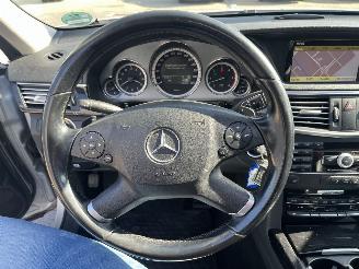 Mercedes E-klasse 300 CDI Avantgarde AUTOMAAT PANO picture 17