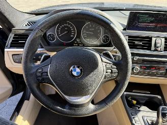 BMW 3-serie 320i High Executive picture 16