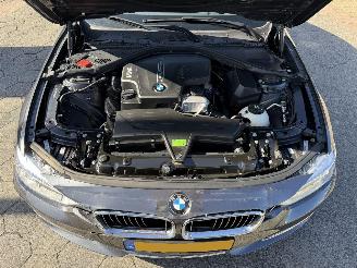 BMW 3-serie 320i High Executive picture 7