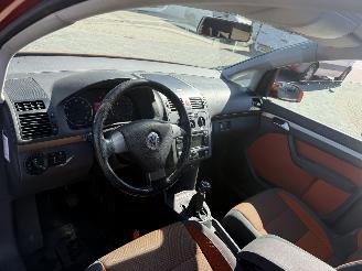 Volkswagen Touran 1.4 TSI Cross 7 Persoons picture 18