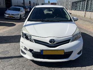 Toyota Yaris 1.0 VVT-i Aspiration picture 2