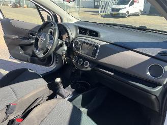 Toyota Yaris 1.0 VVT-i Aspiration picture 14