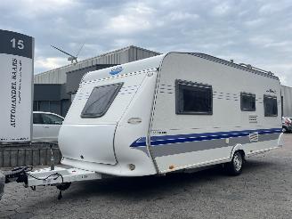 skadebil caravan Hobby  De Luxe Easy incl voortent en luifel 2005/2