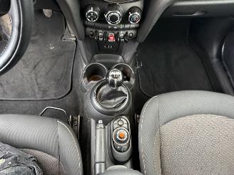 Mini Cooper 1.5 Cooper Business picture 20