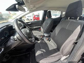 Ford Fiesta 1.0 EcoBoost Hybrid Titanium picture 14