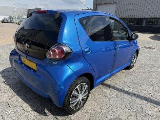 Toyota Aygo 1.0-12V Dynamic Navigator picture 4