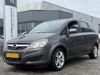 skadebil auto Opel Zafira 1.6 Cosmo 7persoons 2010/3