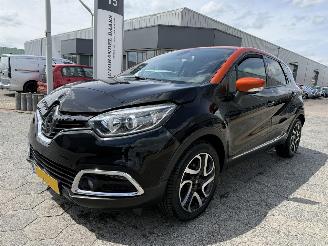 krockskadad bil auto Renault Captur 0.9 TCe Dynamique 2014/5