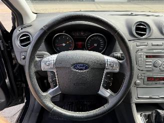 Ford Mondeo 1.6-16V Trend picture 18