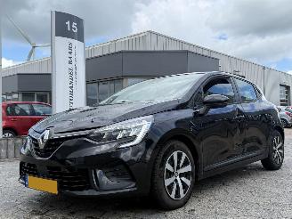 Voiture accidenté Renault Clio 1.6 E-Tech Hybrid 145 Equilibre 2022/10
