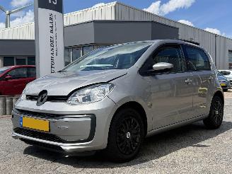 skadebil auto Volkswagen Up! 1.0 BMT move up! 2019/8