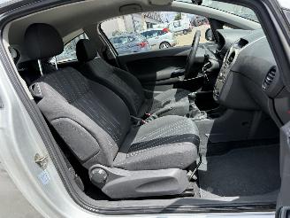 Opel Corsa 1.2-16V Enjoy picture 13