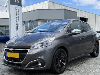 Avarii autoturisme Peugeot 208 1.2 PureTech Allure 2018/5