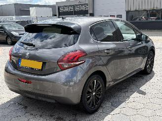 Peugeot 208 1.2 PureTech Allure picture 4