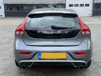 Volvo V-40 2.0 D4 R-Design Business picture 5